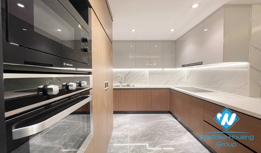 An affordable 4 bedroom apartment for rent in Ciputra